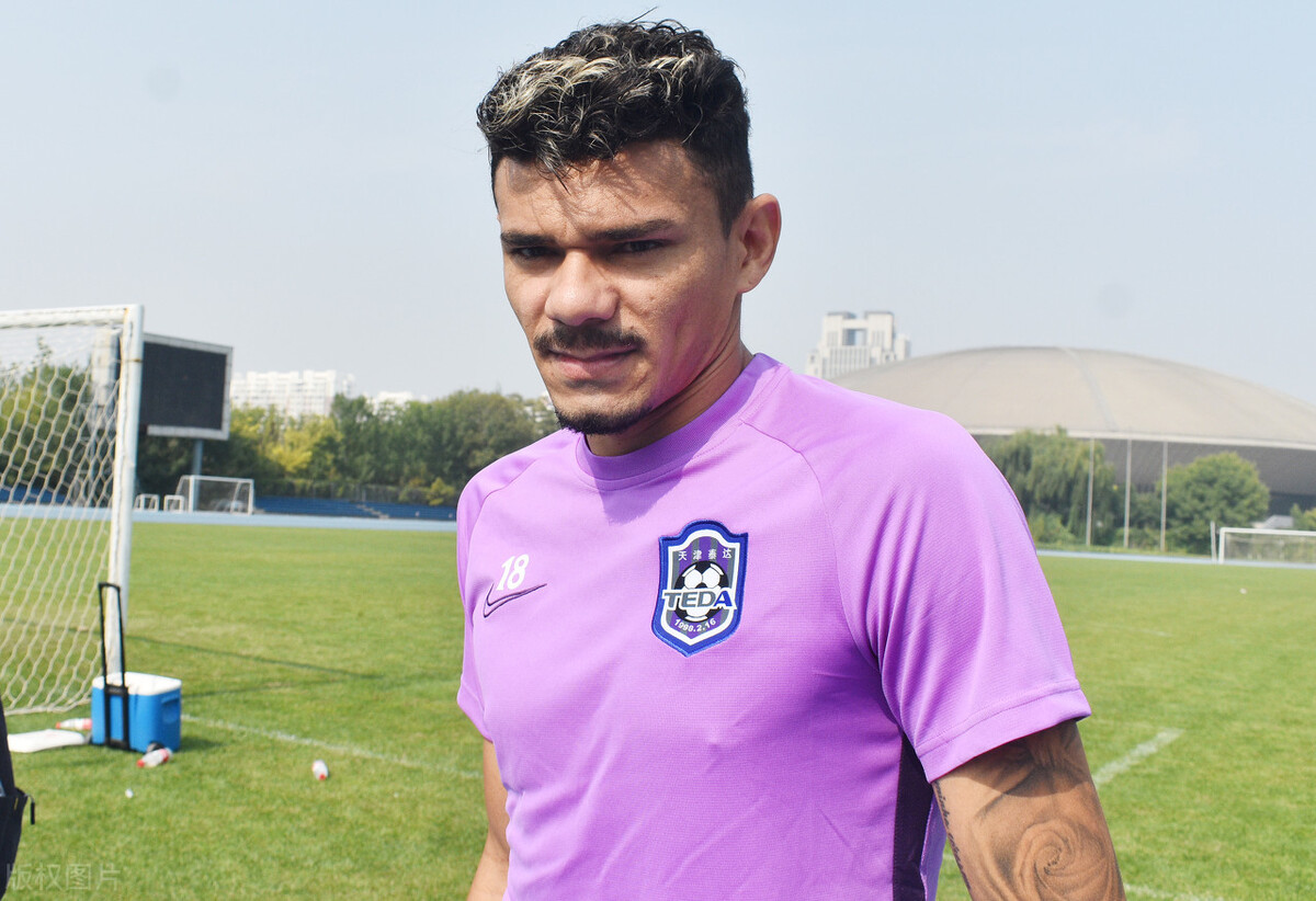 kaiyun官网注册登录包含波尔图赛前调整名单，志在中超名次提升，引发热议，资深球员宣示担当的词条